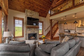 Interior - Soaring Hawk Lodge at Eagles Nest (Elk Park)