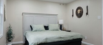 Cozy 1-bedroom apartment in downtown Greensboro unit B