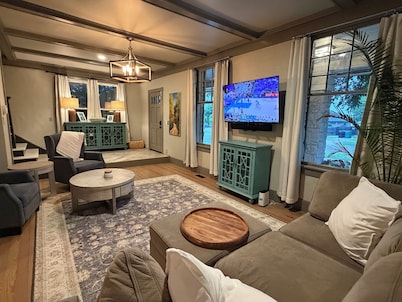 Tremendous 3-bedroom with 2.5 bath updated home in uptown Oklahoma City