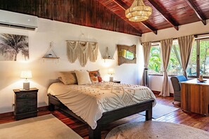 WiFi - Boho Studio Retreat; 10-Min Walk to Playa Grande Beach (Playa Grande)