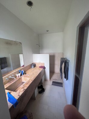 Towels, soap, toilet paper - BEACH FRONT VILLA WITH PRIVATE CHEF INCLUDED (santa maria colotepec)