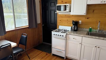 Fridge, microwave, oven, coffee/tea maker