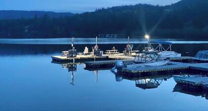 Charming Lakefront Cabin w/ Full Kitchen - Sleeps 3- at Tiffanys Resort