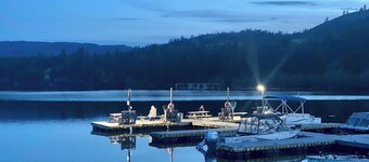 Charming Lakefront Cabin w/ Full Kitchen - Sleeps 3- at Tiffanys Resort