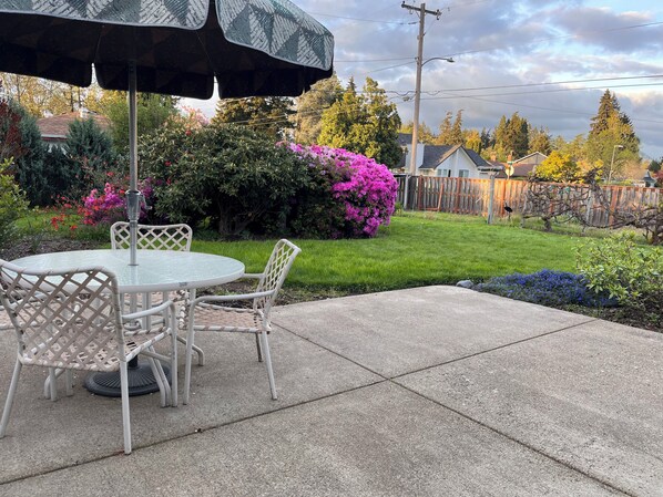 Outdoor dining