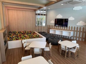 Dining - Fully equipped studio apartment in the Beach Class Verano building on Muro Alto beach. (Ipojuca)