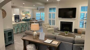 TV, fireplace, stereo