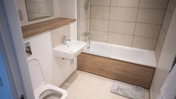Condo, 2 Double Beds, Non Smoking, Kitchen | Bathroom