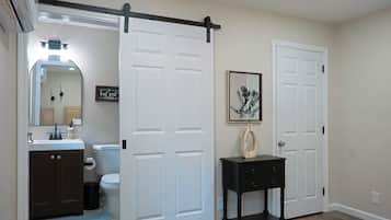 Shower, towels, toilet paper
