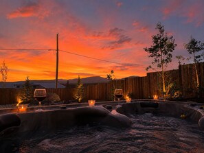 Outdoor spa tub