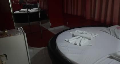 HOTEL TRÊS ESTRELAS