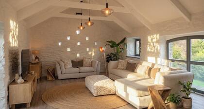 Treloggas Retreat | Luxury Cornish Escape with Private Indoor Pool & Spa