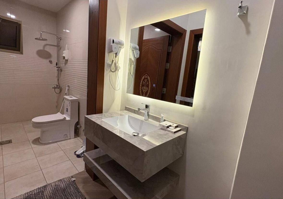 Junior Suite | Bathroom | Slippers