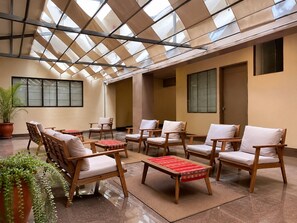 Courtyard - Viajero Lima - Miraflores Hostel (Lima)