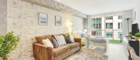 Comfort Condo | Living area