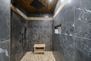 Shower, hair dryer, towels - Private Gated Heated Pool • Hot Tub • Stocked Pond • Arcade & Game Tables (Broken Bow)