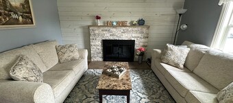 Spacious 6-bedroom house in peaceful Vernal with AC