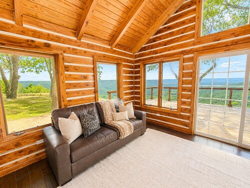 One Bedroom Cabin with Panoramic View at Paul's Point