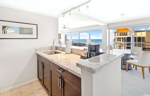 Interior - Ilikai - 4BR Condos - Sleeps 12 (Honolulu)
