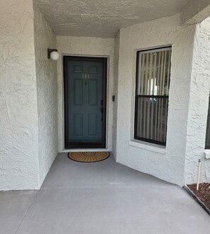 Exterior detail - Sleek Remodeled 2BR/2BA Condo with Designer Master Suite & Open Layout (Bradenton)