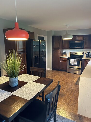 Comfortable Olathe Getaway  3 Bedrooms - Sleeps 6