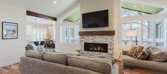 3BR Pet-Friendly Home | Fire Table, Fenced Yard + PLPOA Lake Access