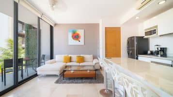 Comfort Apartment, City View | Interior