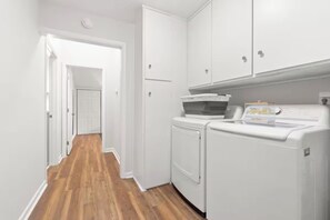 Interior - Sleeps 14. Near Ft Benning & CSU! Hot Tub, Game Room, Fire pit, Pet-Friendly (Columbus)