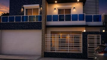 House, 3 Bedrooms, Smoking, Balcony | Exterior
