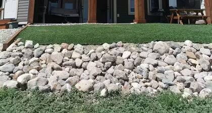 Fun in the Sun! Lake McGregor Cottage & Resort