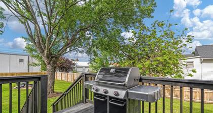 NEW! Closest Whole House to Downtown | 5 Min Walk