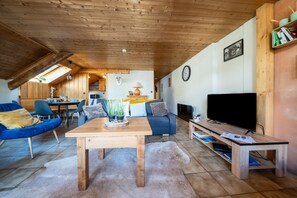 Fernseher, Kamin