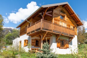 Esterni