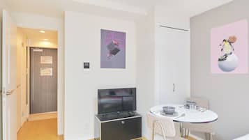 Apartment (101) | Tempat makan