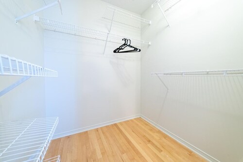 Pool, BBQ & Foosball | Spacious 4BR Home