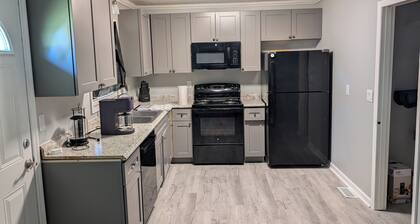 Bring the crew to this comfortable 3/2 home minutes from everything in Anniston