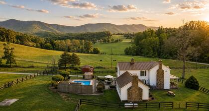 Heritage House - 13m to Shenandoah NP, Pool, Hot Tub, Mountain Views, EV
