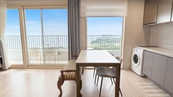 Suite, balkon | Woonruimte