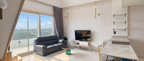 Penthouse, Balcony | Living area