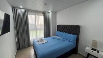 Iron/ironing board, free WiFi, bed sheets