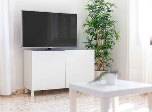 Interior - Tulipa Blanca - Beautiful Mediterranean-style house by the sea. (Son Serra de Marina)