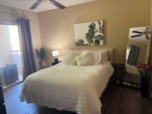 Room - Charming condo in Downtown Gilbert (Gilbert)