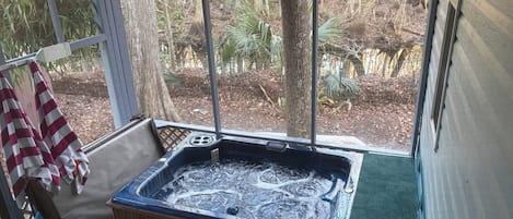 Indoor spa tub
