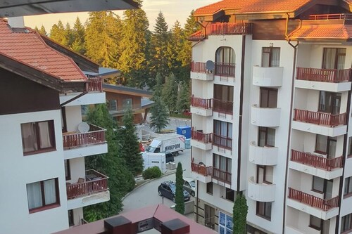 Borovets Apartments, Flora Violet Residence