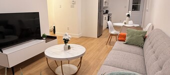 Modern 2-BR Hideaway Near Kenmount Road, 15mins to Downtown St John's