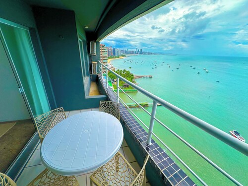 Apartment for 6 People - Oceanfront