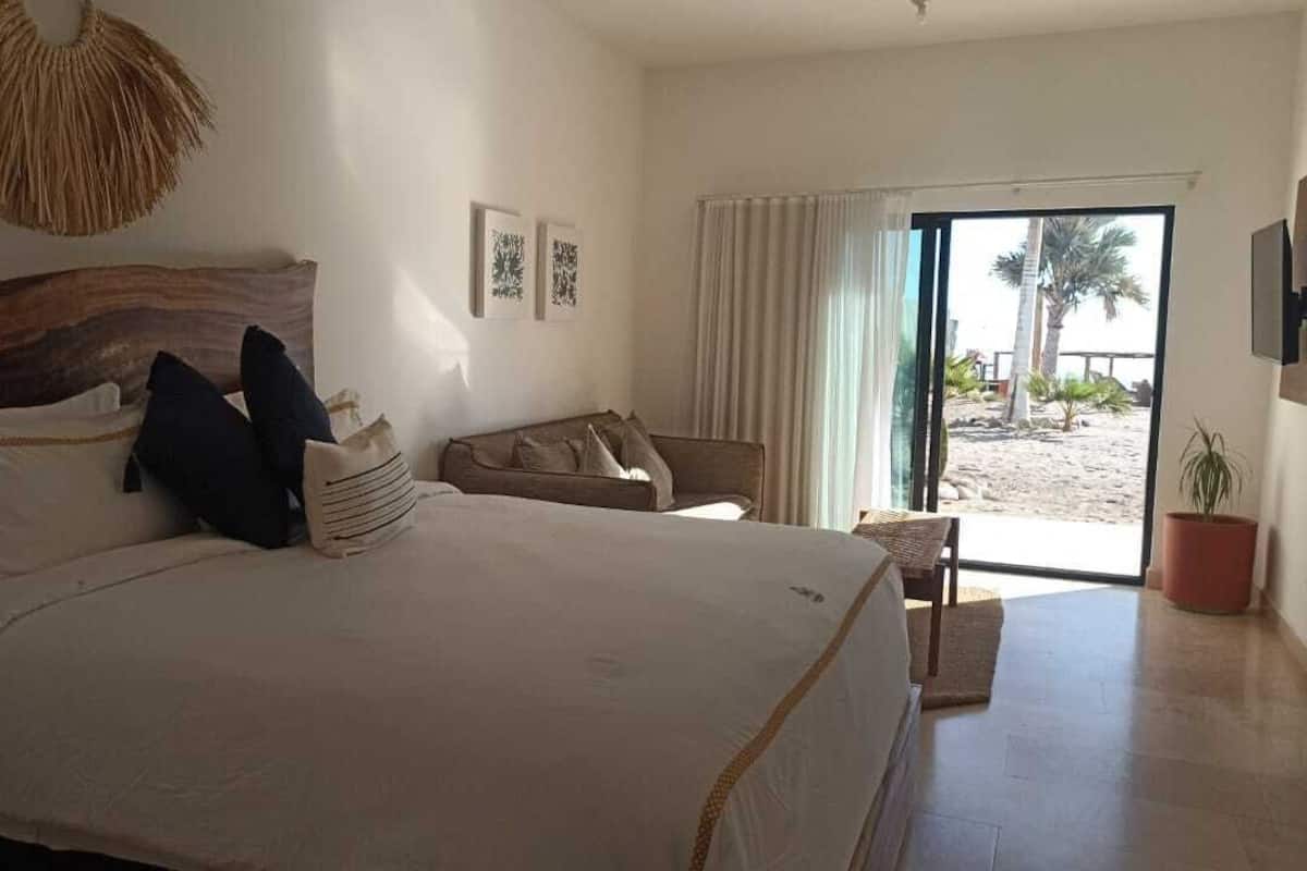 Ropa de cama de alta calidad, wifi gratis y ropa de cama