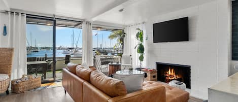 Smart TV, books, offices