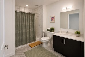 Bathroom - Modern Marina Del Rey 2BR Pool, Gym, Parking, Near Beach (Los Angeles)