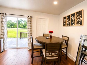 Dining - Nearby Beach Escape (Port St. Lucie)